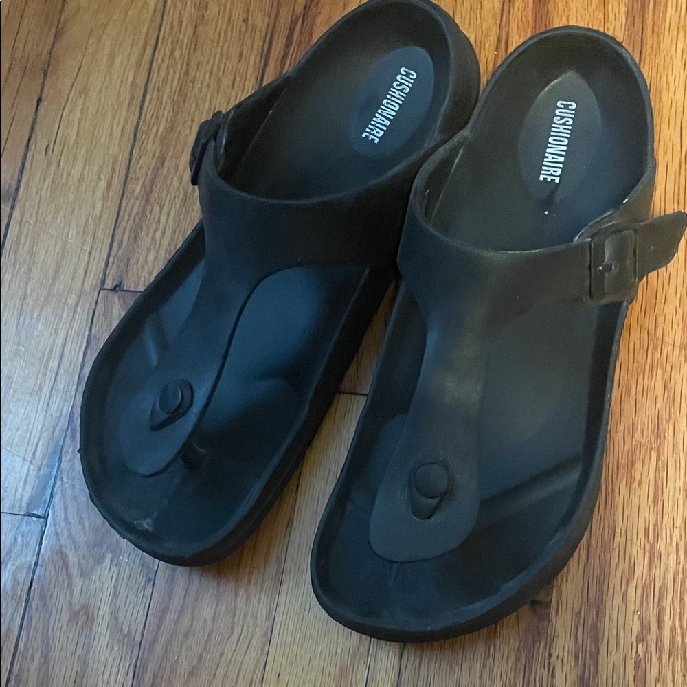 Cushionaire Black Slide Sandals - Picture 5 of 5